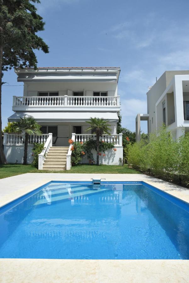 Divine Villa *