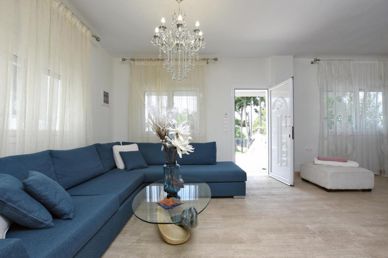 Divine Villa Toroni